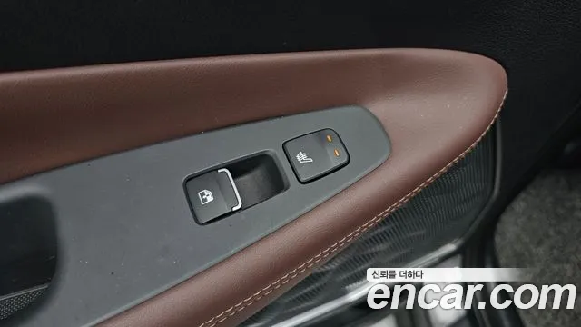 Hyundai Santa Fe 2019 thumb 4