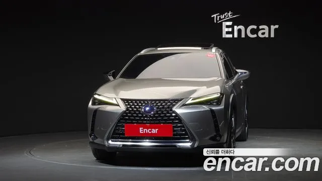 Lexus UX 2019 thumb 3