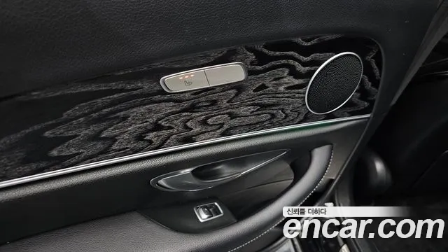 Mercedes-Benz E-Class 2017 thumb 4