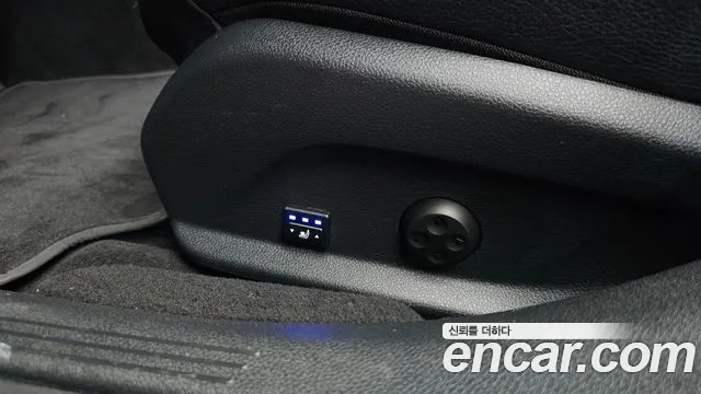 Mercedes-Benz E-Class 2017 thumb 9