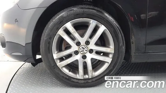 Volkswagen Golf 2010 thumb 9