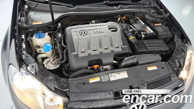Volkswagen Golf 2010 thumb 11