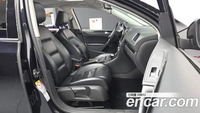 Volkswagen Golf 2010 thumb 10