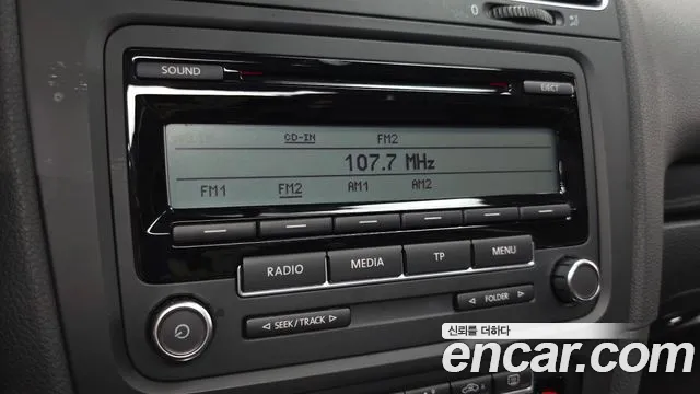 Volkswagen Golf 2010 thumb 12