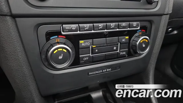 Volkswagen Golf 2010 thumb 4