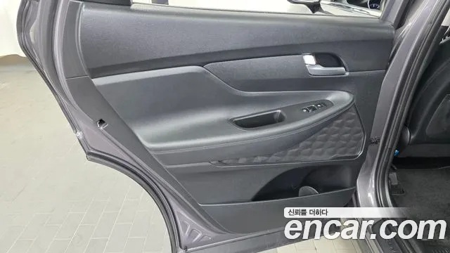 Hyundai Santa Fe 2018 thumb 6
