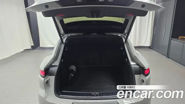 Porsche Cayenne 2025 thumb 7