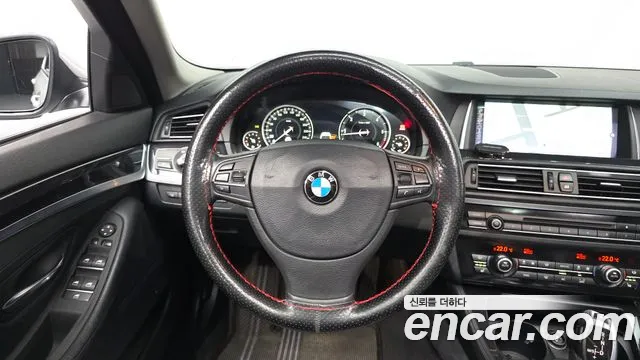 BMW 5 серии 2015 thumb 11
