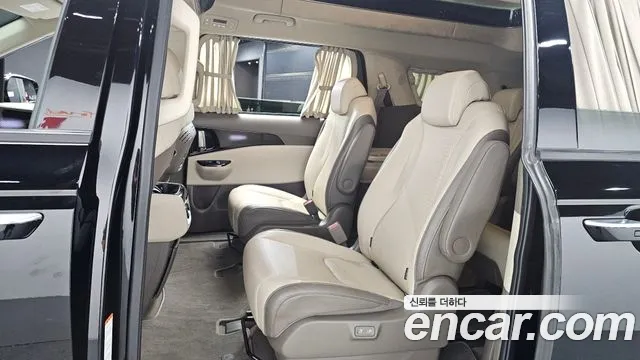 Kia Carnival 2022 thumb 7