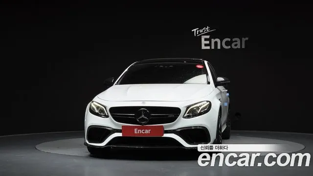 Mercedes-Benz E-Class 2019 thumb 4