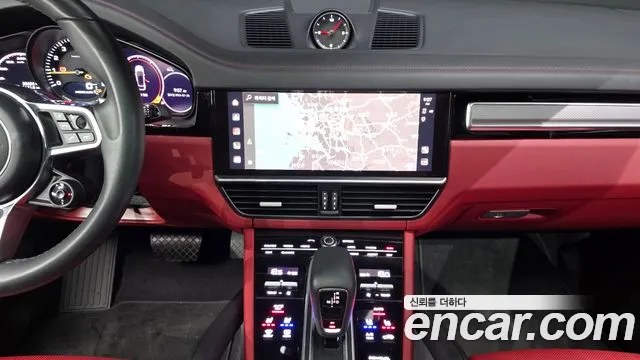 Porsche Cayenne 2023 thumb 5