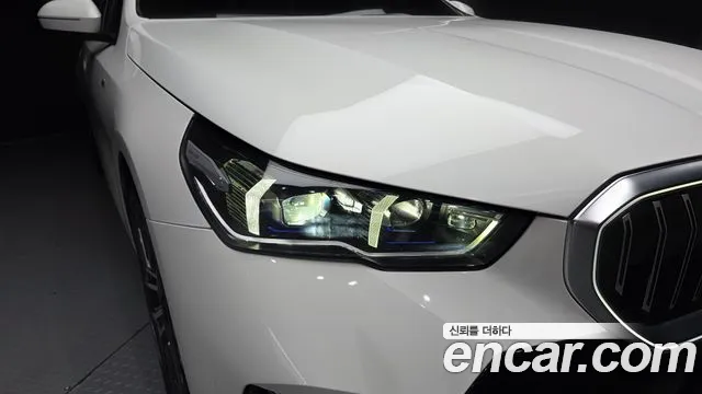 BMW 5 серии 2024 thumb 11