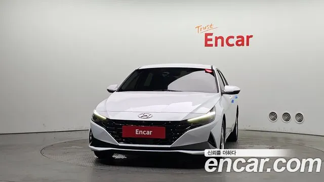 Hyundai Elantra 2022 thumb 7