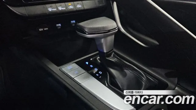 Hyundai Elantra 2022 thumb 5