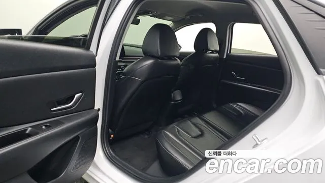 Hyundai Elantra 2022 thumb 12