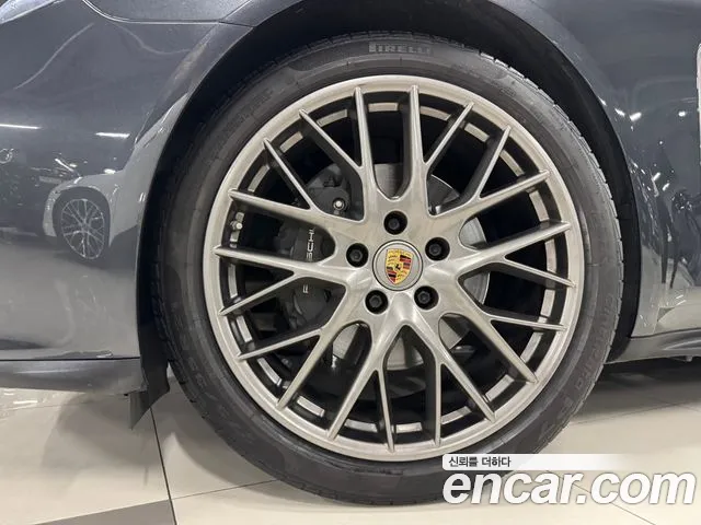 Porsche Panamera 2022 thumb 7