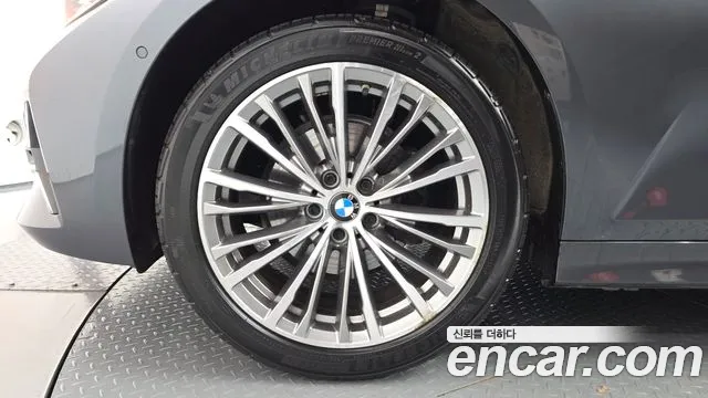 BMW 3 серии 2021 thumb 4