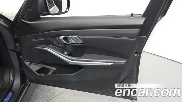 BMW 3 серии 2021 thumb 7