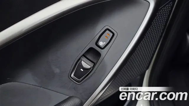 Hyundai Santafe 2016 thumb 6