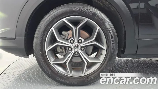 KGM Korando 2019 thumb 12