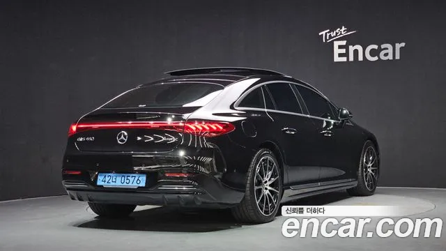 Mercedes-Benz EQS 2023 thumb 10