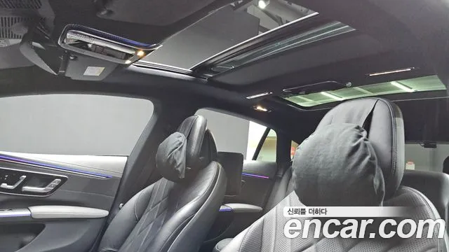 Mercedes-Benz EQS 2023 thumb 12
