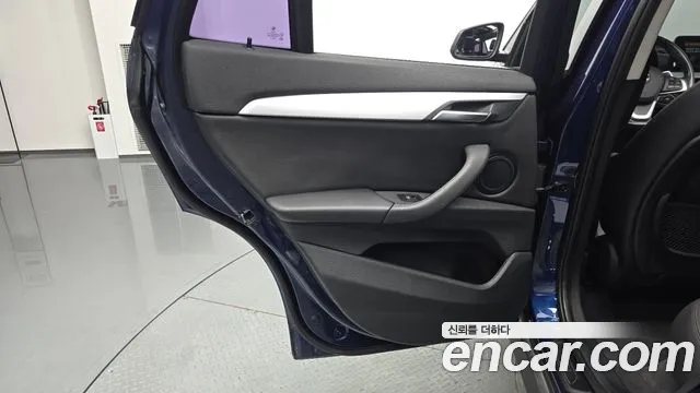 BMW X1 2018 thumb 5