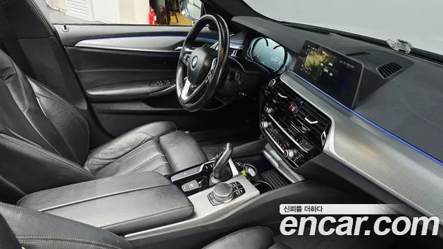 BMW 5 серии 2017 thumb 6