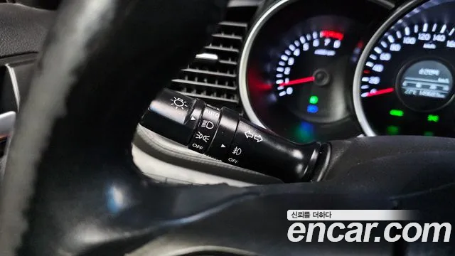Kia K5 2015 thumb 9
