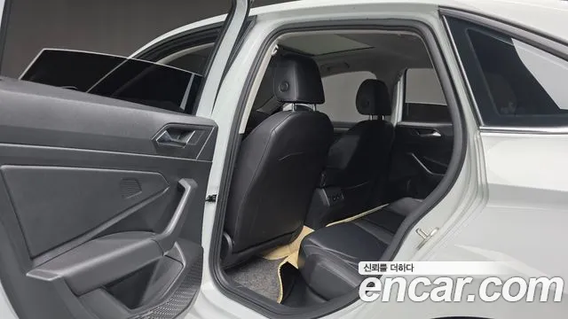 Volkswagen Jetta 2021 thumb 7