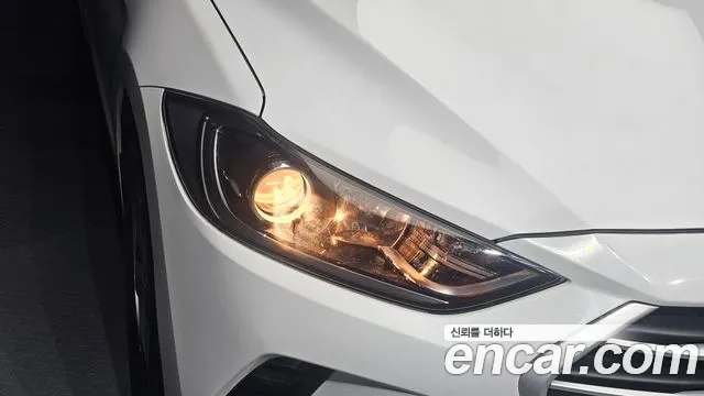 Hyundai Avante 2016 thumb 6