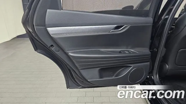 Genesis G80 2020 thumb 2