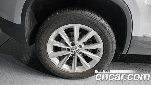 Volkswagen Tiguan 2014 thumb 4