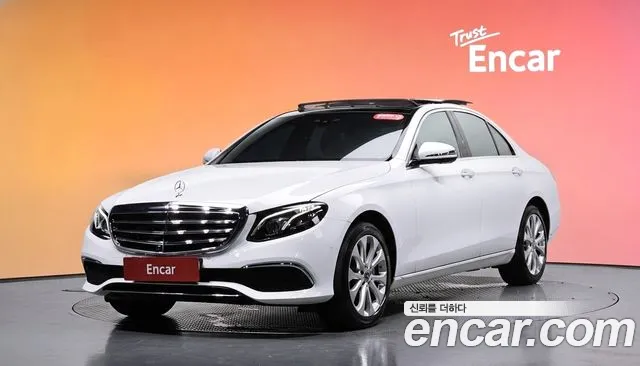 Mercedes-Benz E-Class 2019 thumb 4