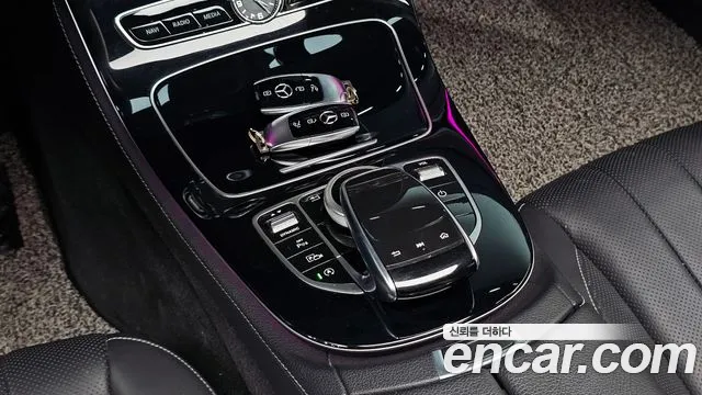 Mercedes-Benz E-Class 2019 thumb 5