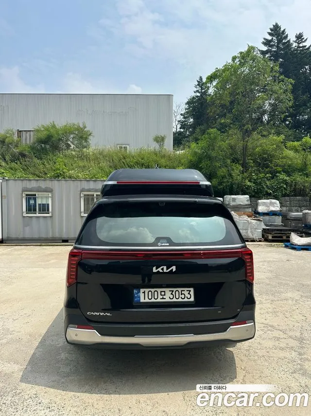 Kia Carnival 2023 thumb 11