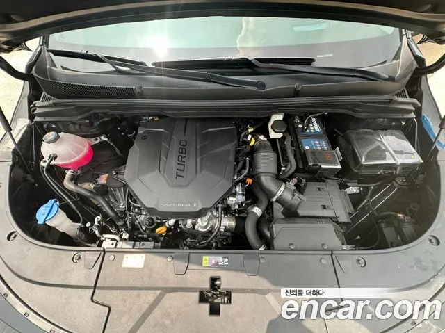 Kia Carnival 2023 thumb 8