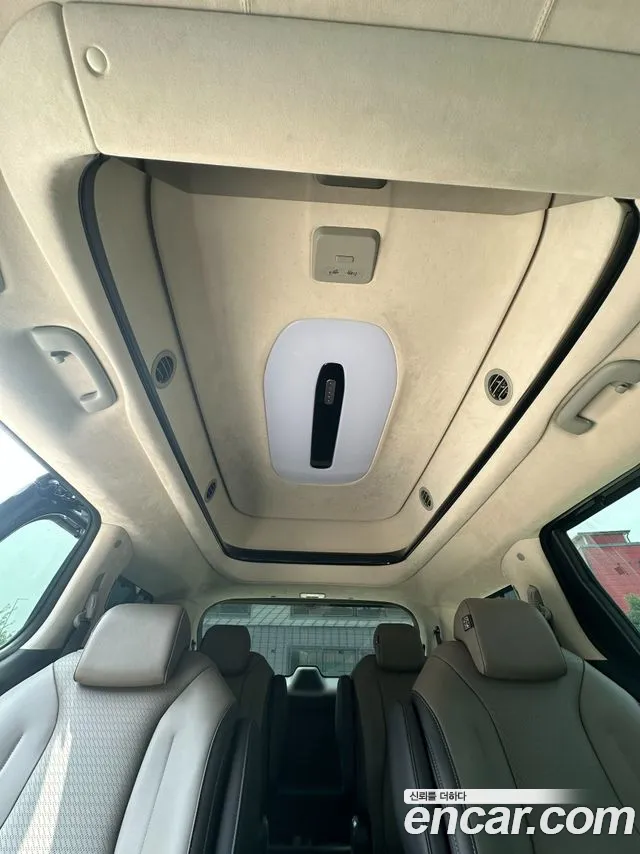 Kia Carnival 2023 thumb 12
