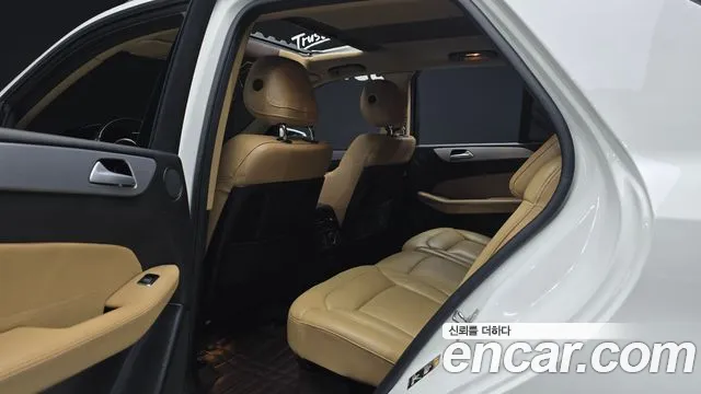 Mercedes-Benz GLE-Класс 2018 thumb 11