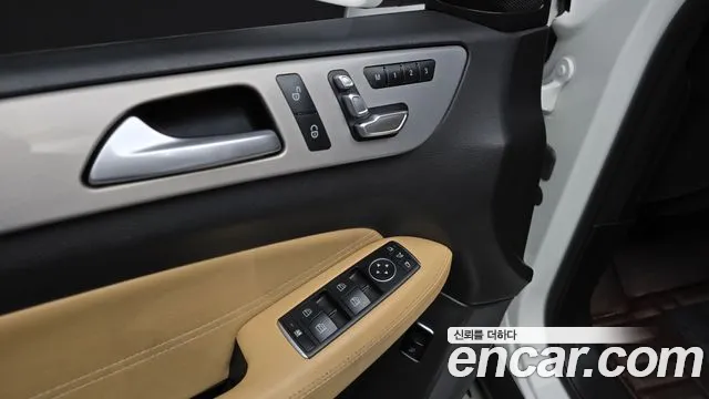 Mercedes-Benz GLE-Класс 2018 thumb 8