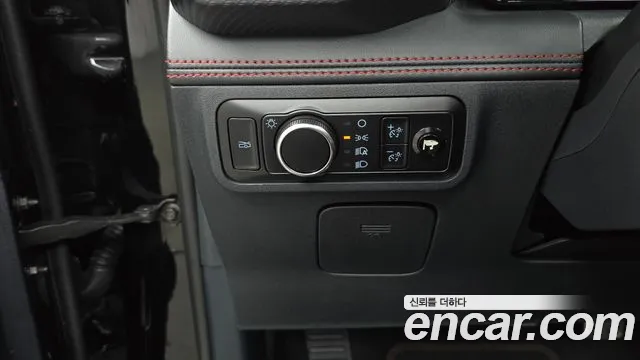 Ford Mustang 2024 thumb 4