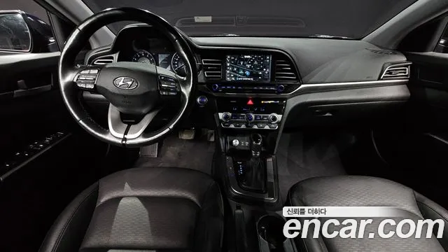 Hyundai Elantra 2019 thumb 2