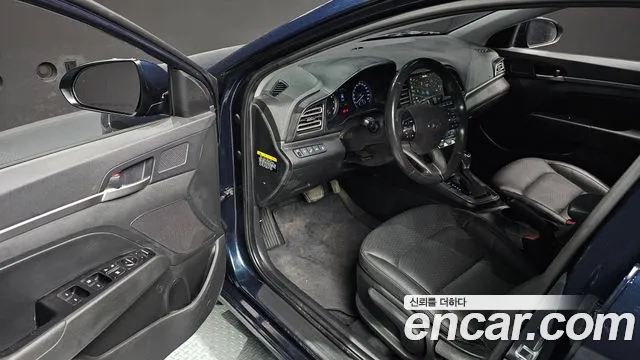 Hyundai Elantra 2019 thumb 12