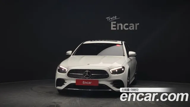 Mercedes-Benz E-Class 2022 thumb 2