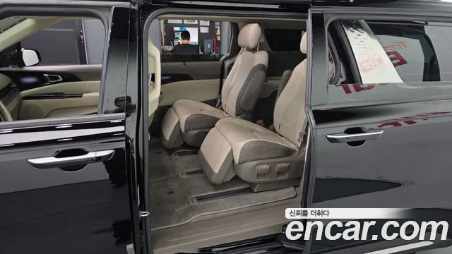 Kia Carnival 2022 thumb 6
