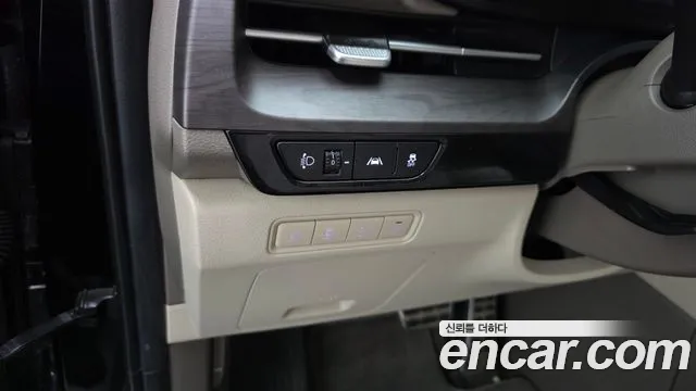 Kia Carnival 2022 thumb 3