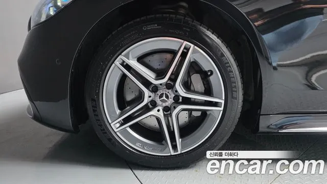 Mercedes-Benz S-Class 2022 thumb 6