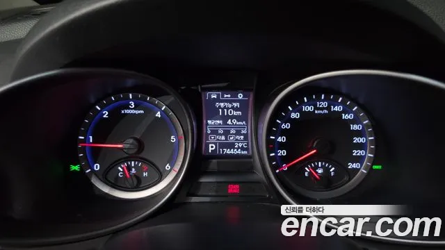Hyundai DM 2013 thumb 8