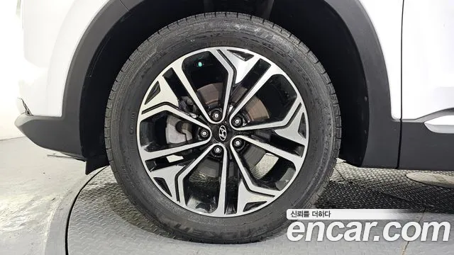 Hyundai Santa Fe 2019 thumb 6