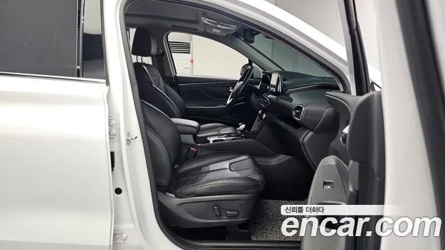 Hyundai Santa Fe 2019 thumb 4